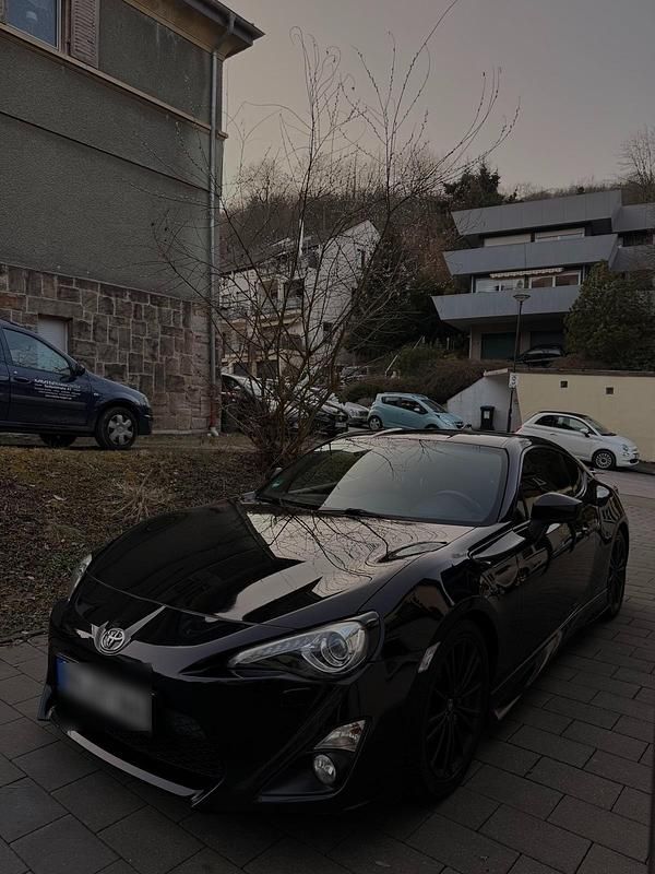 Schwarz Gebraucht 2012 Toyota GT86 GT Coupé | 24.500 € (Teuer) - Bild 1/4