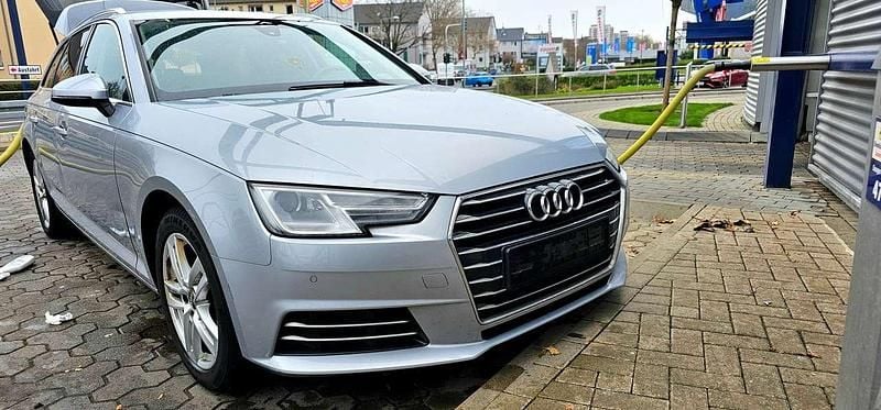 Silber Gebraucht 2016 Audi A4 Design Kombi | 12.700 € (Fairer Preis) - Bild 1/4