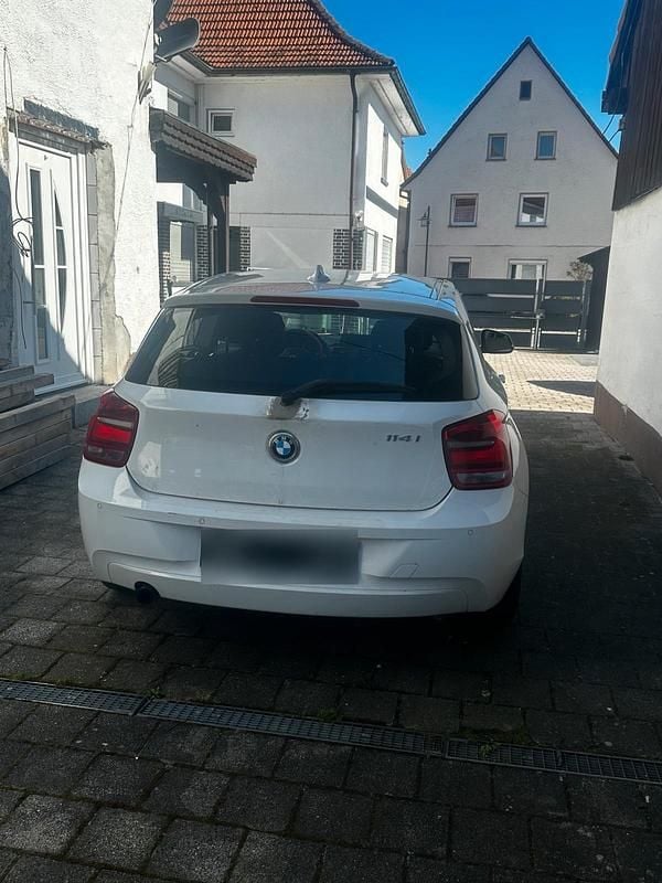 Gebraucht BMW 114 102 PS (75 kW) 2013 Weiß Kleinwagen