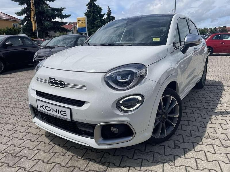 Weiß Gebraucht 2023 Fiat 500X Dolcevita SUV | 26.998 € (Teuer) - Bild 1/4
