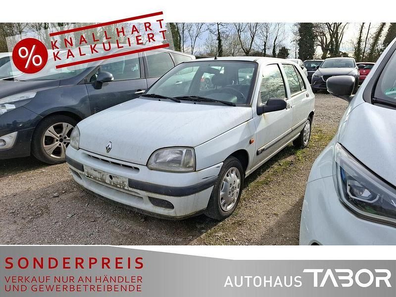 Gebraucht Renault Clio 58 PS (42 kW) 1996 Weiß Kleinwagen