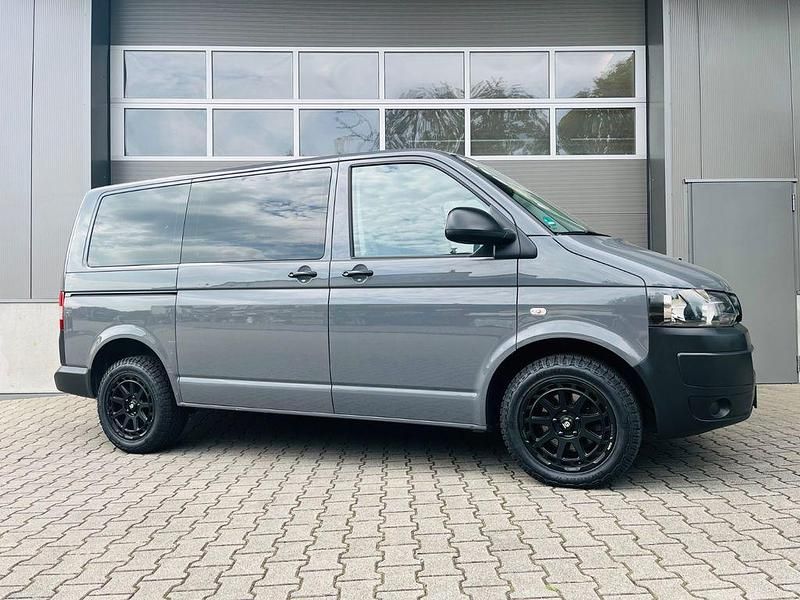 Gebraucht VW T5 140 PS (102 kW) 2013 Grau Van