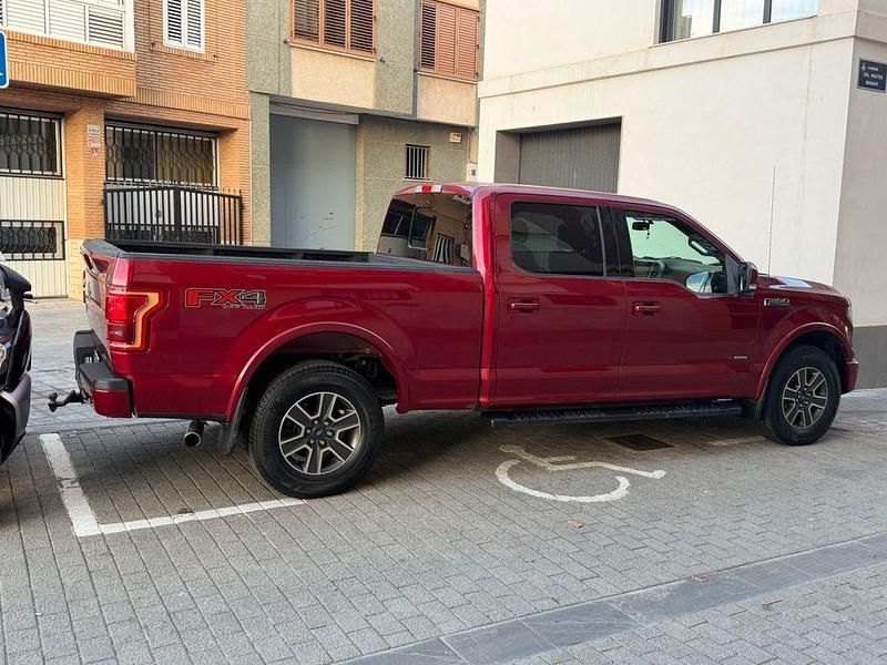 Gebraucht Ford F-150 390 PS (286 kW) 2016 Rot Abholung