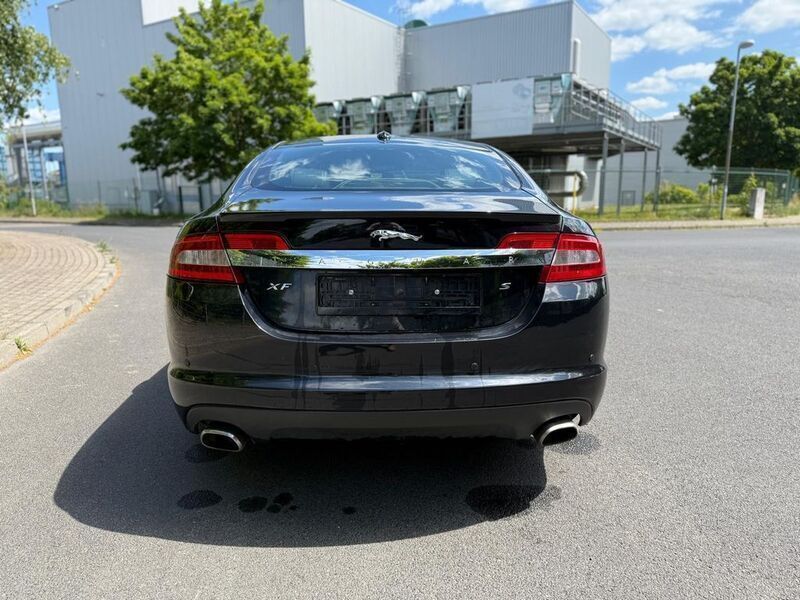 Gebraucht Jaguar XF S 275 PS (202 kW) 2011 Schwarz Limousine