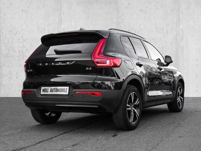 Gebraucht Volvo XC40 Plus 163 PS (119 kW) 2023 Schwarz SUV