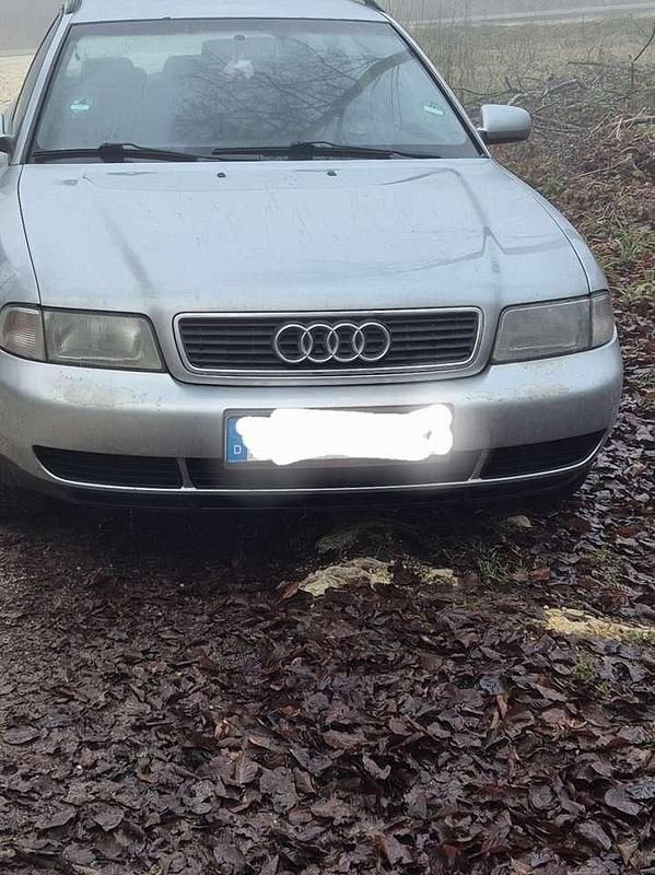 Silber Gebraucht 1997 Audi A4 Kombi | 650 € (Superpreis) - Bild 1/4