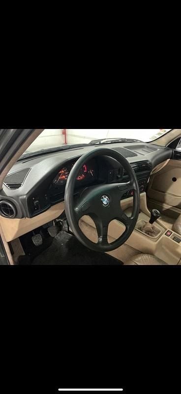 Gebraucht BMW 524 115 PS (84 kW) 1992 Blau Limousine