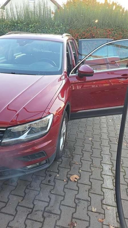 Gebraucht VW Tiguan Highline 179 PS (131 kW) 2018 Rot SUV