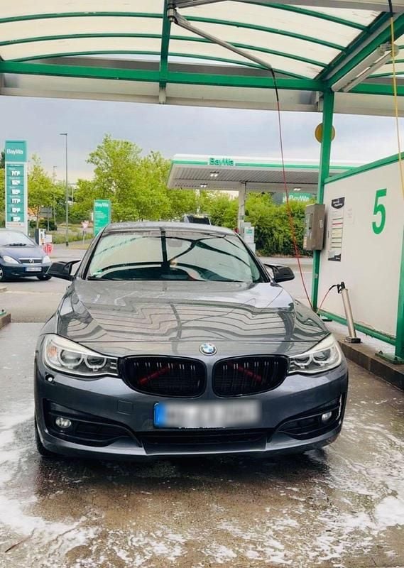 Grau Gebraucht 2016 BMW 320 Gran Turismo Limousine | 14.000 € (Teuer) - Bild 1/4