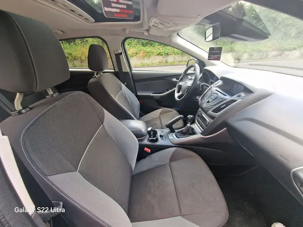 Gebraucht Ford Focus SYNC Edition 125 PS (91 kW) 2014 Schwarz Limousine