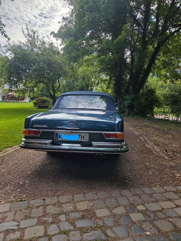 Gebraucht Mercedes 280 160 PS (117 kW) 1970 Blau Cabrio