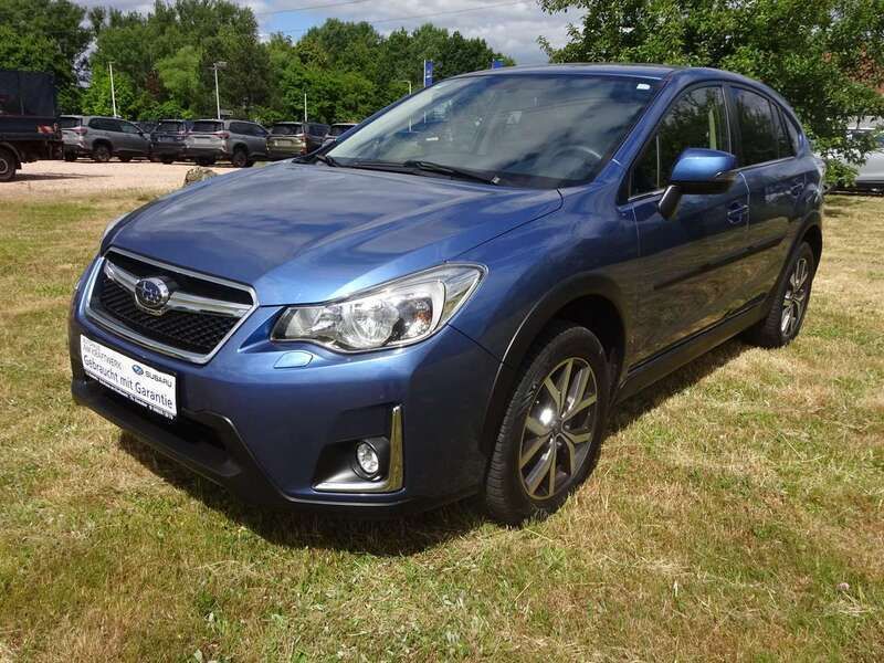 Quartz blue (p) Gebraucht 2017 Subaru XV Comfort SUV | 15.490 € (Fairer Preis) - Bild 1/4