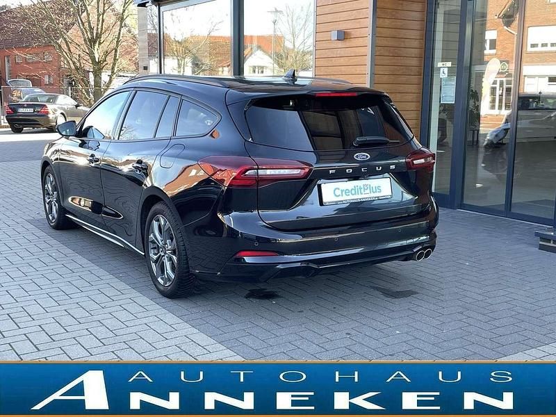 Gebraucht Ford Focus ST-Line 125 PS (91 kW) 2024 Schwarz Limousine