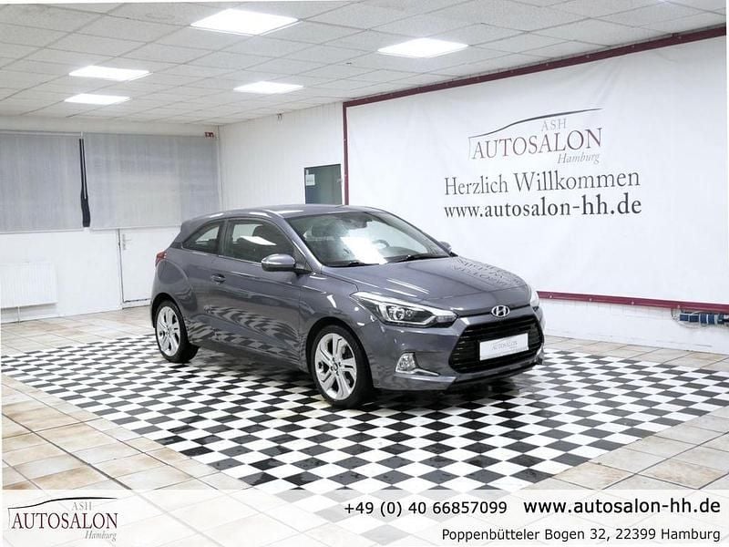 Gebraucht Hyundai i20 Style 101 PS (74 kW) 2016 Grau Coupé