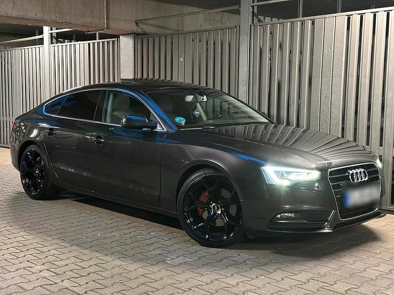 Grau Gebraucht 2012 Audi A5 Sportback Limousine | 9.700 € (Superpreis) - Bild 1/4