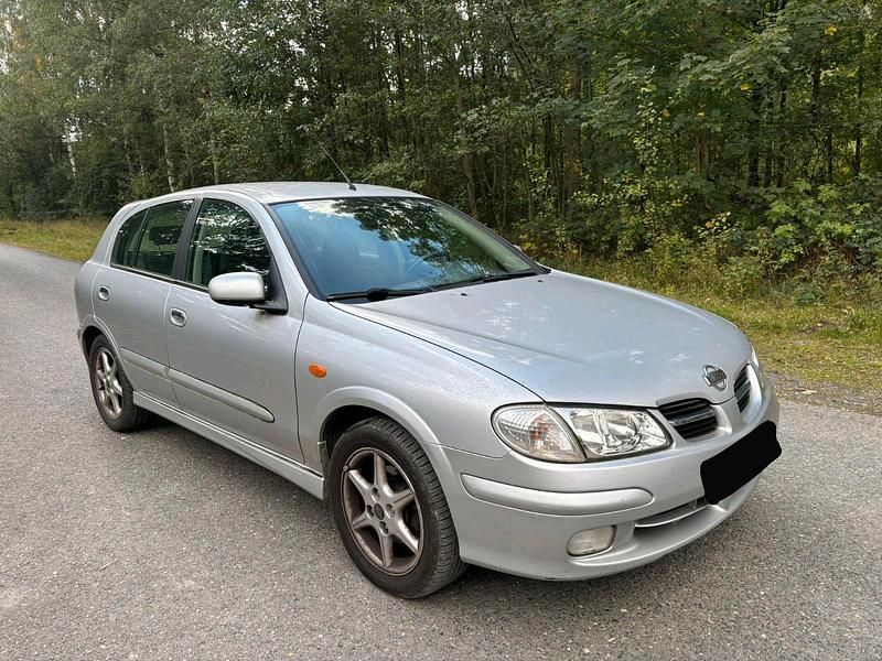 Silber Gebraucht 2002 Nissan Almera Kleinwagen | 750 € (Superpreis) - Bild 1/4