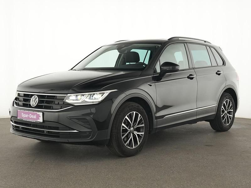 Deep black Gebraucht 2021 VW Tiguan Life SUV | 26.399 € (Fairer Preis) - Bild 1/4