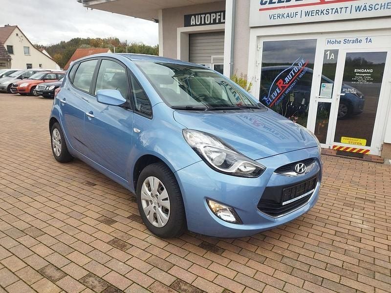 Blau Gebraucht 2012 Hyundai ix20 Classic Van / Kleinbus | 4.400 € (Guter Preis) - Bild 1/4