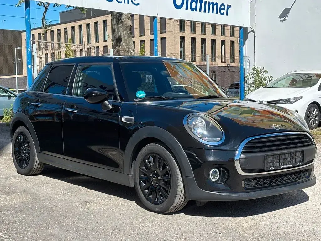Usata Mini ONE 102 CV (75 kW) 2019 Nero Utilitaria