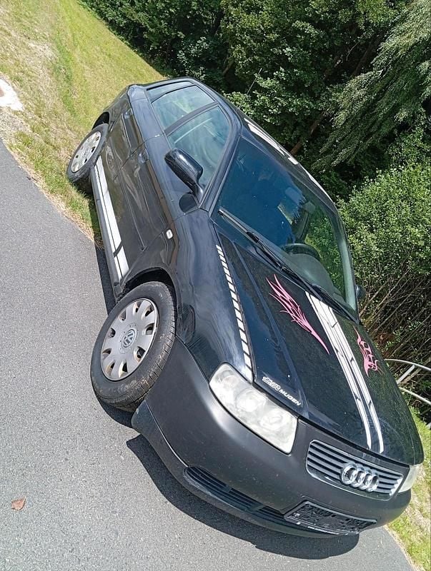 Schwarz Gebraucht 2003 Audi A3 Kleinwagen | 500 € (Superpreis) - Bild 1/4