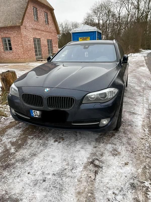 Blau Gebraucht 2012 BMW 520 M Sport Kombi | 7.000 € (Guter Preis) - Bild 1/4