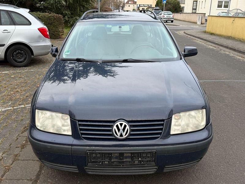 Second-hand VW Bora 110 CP (80 kW) 2002 Albastru Break