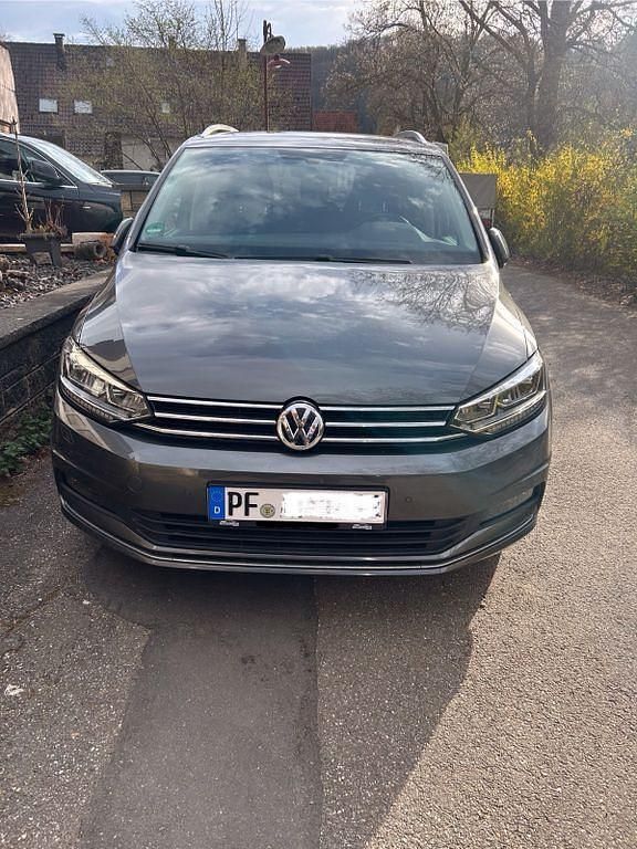 Gebraucht VW Touran Highline 150 PS (110 kW) 2017 Grau Van / Kleinbus