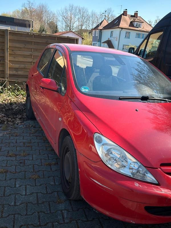 Gebraucht Peugeot 307 110 PS (80 kW) 2002 Rot Limousine