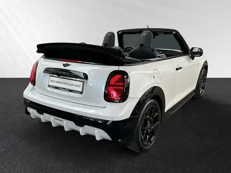 Gebraucht Mini Cooper Cabriolet 163 PS (119 kW) 2025 Weiß Cabrio