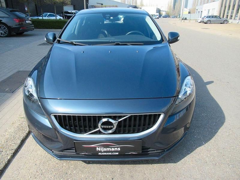 Gebraucht Volvo V40 Kinetic 122 PS (89 kW) 2017 Blau Limousine