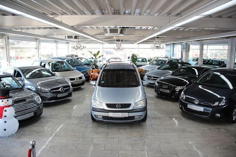 Gebraucht Opel Zafira Elegance 101 PS (74 kW) 2000 Grau Van / Kleinbus