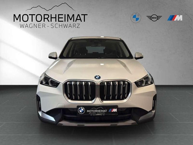 Gebraucht BMW iX1 Performance 230 kW (313 PS) 2023 Alpinweiß uni SUV