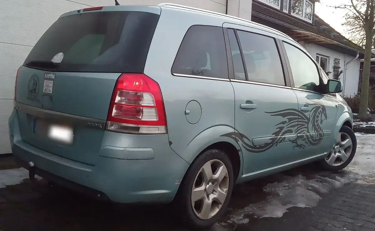 Gebraucht Opel Zafira 140 PS (102 kW) 2010 Blau Van / Kleinbus