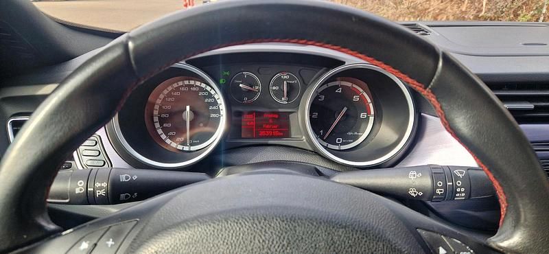 Gebraucht Alfa Romeo Giulietta 170 PS (125 kW) 2012 Schwarz Kleinwagen