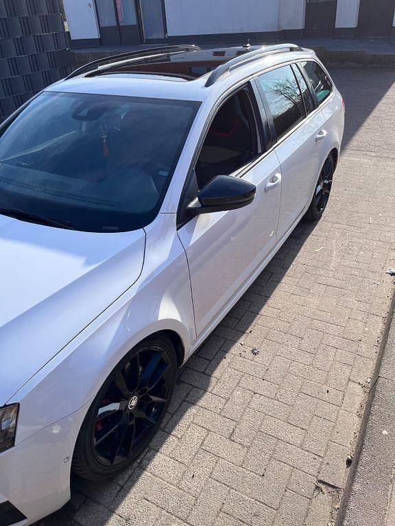 Gebraucht Skoda Octavia RS 184 PS (135 kW) 2016 Weiß Kleinwagen