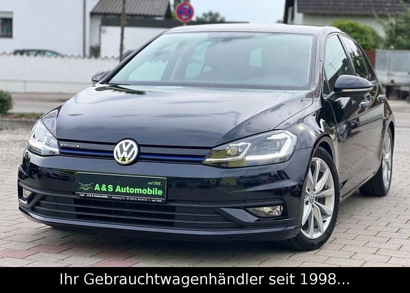 Schwarz Gebraucht 2018 VW Golf VII Highline Limousine | 13.990 € (Fairer Preis) - Bild 1/4