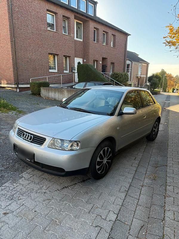 Silber Gebraucht 2001 Audi A3 Kleinwagen | 2.500 € (Fairer Preis) - Bild 1/4