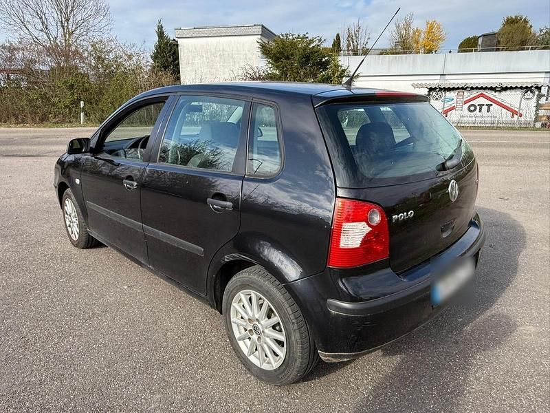 Gebraucht VW Polo 64 PS (47 kW) 2003 Schwarz Kleinwagen