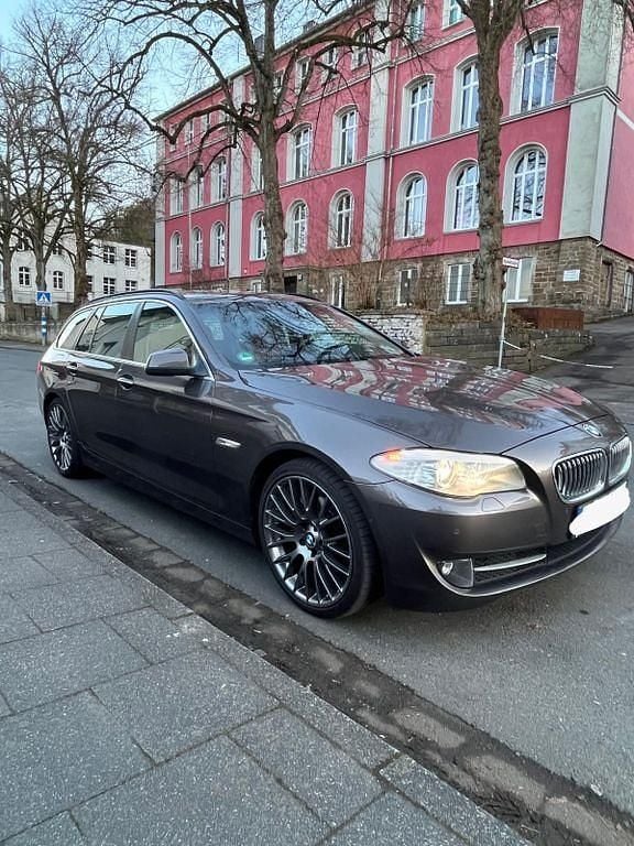 Gebraucht BMW 525 204 PS (150 kW) 2010 Braun Kombi