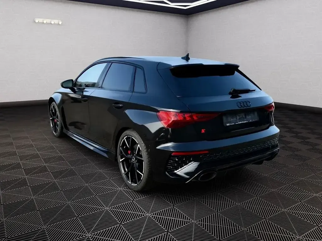 Gebraucht Audi RS3 Design 400 PS (294 kW) 2023 Schwarz Limousine