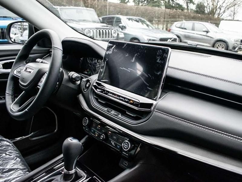 Gebraucht Jeep Compass Summit 131 PS (96 kW) 2024 Gruen SUV