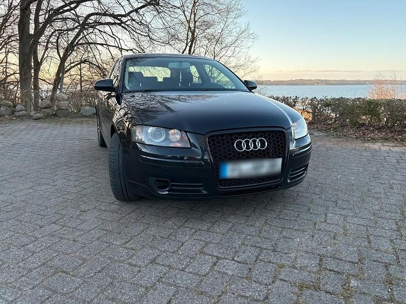 Gebraucht Audi A3 Attraction 105 PS (77 kW) 2007 Schwarz Kleinwagen