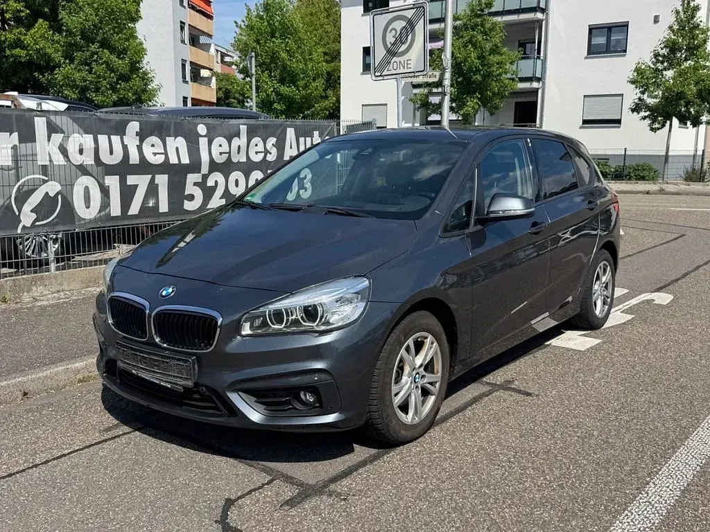 Gebraucht BMW 218 Active Tourer Basis 150 PS (110 kW) 2015 Grau Van / Kleinbus