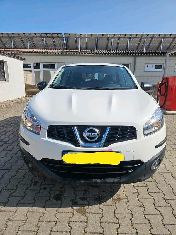 Weiß Gebraucht 2012 Nissan Qashqai SUV | 6.999 € (Fairer Preis) - Bild 1/4