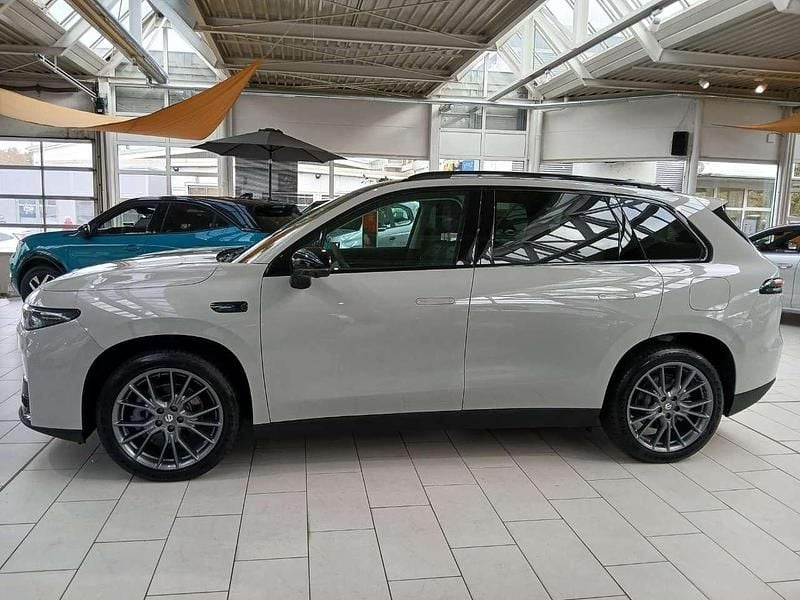 Gebraucht Leapmotor C10 215 PS (158 kW) 2026 Tundra grey SUV