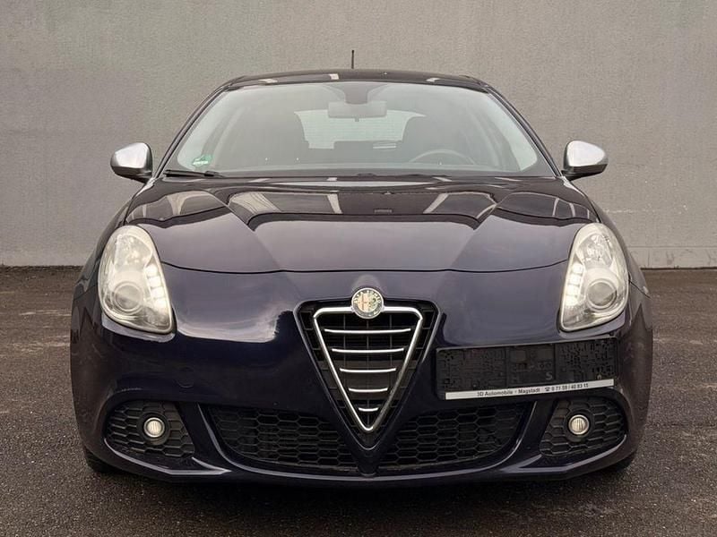 Gebraucht Alfa Romeo Giulietta 120 PS (88 kW) 2011 Violett Kleinwagen
