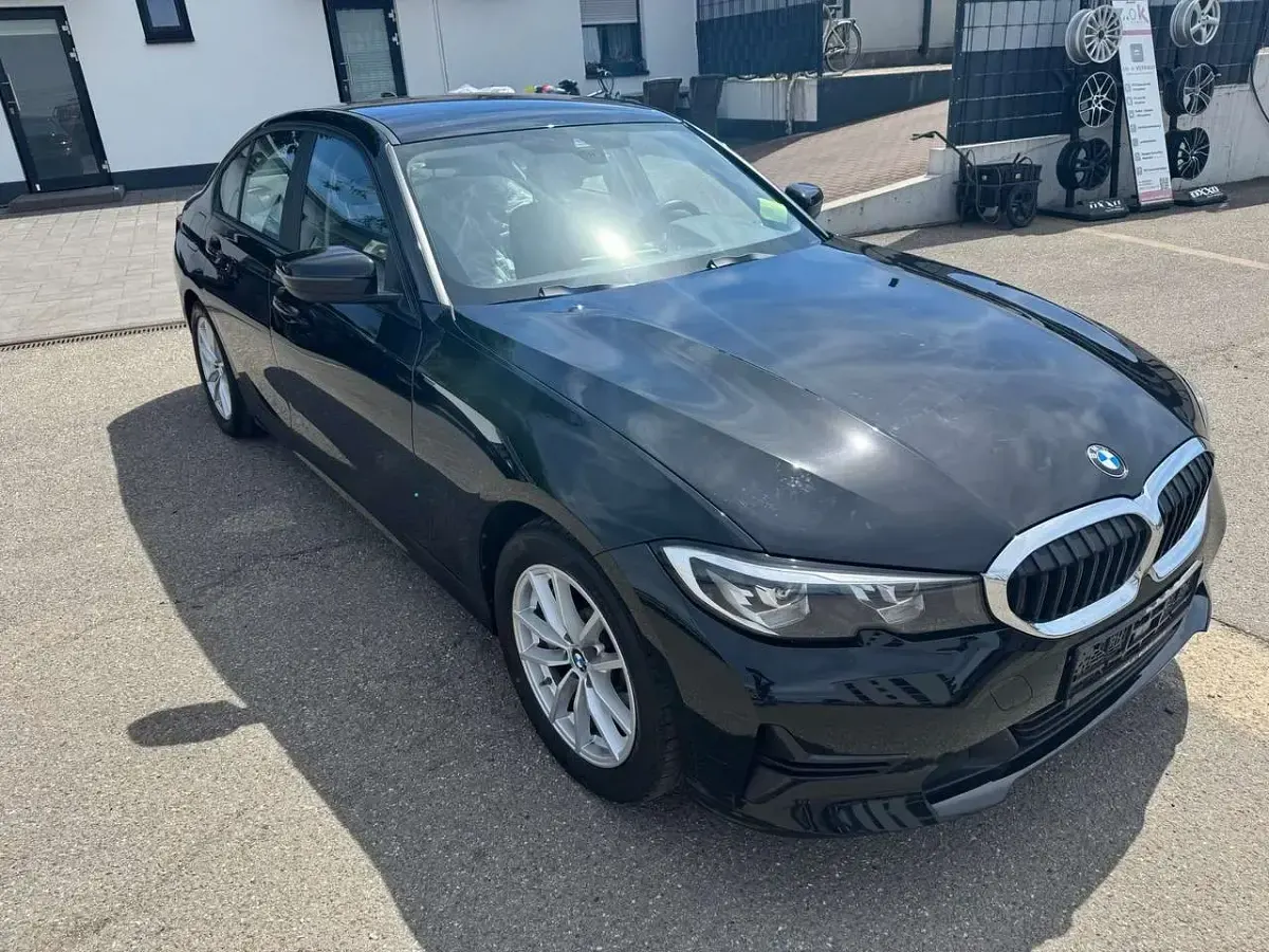 Gebraucht BMW 330 Advantage 286 PS (210 kW) 2022 Schwarz ii Limousine