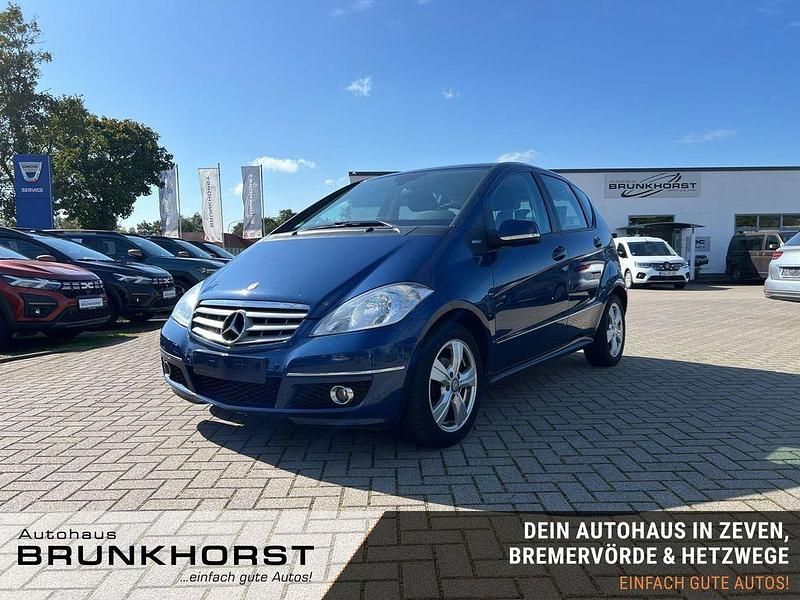 Blau Gebraucht 2010 Mercedes A180 Avantgarde Limousine | 2.500 € (Superpreis) - Bild 1/3