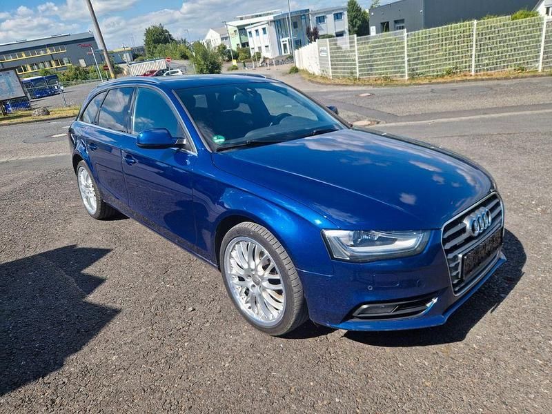 Scubablau Gebraucht 2013 Audi A4 Ambition Kombi | 8.980 € (Guter Preis) - Bild 1/4
