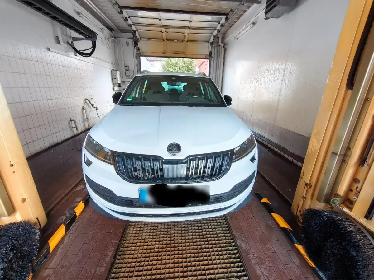 Gebraucht Skoda Karoq SportLine 190 PS (139 kW) 2019 Weiß SUV